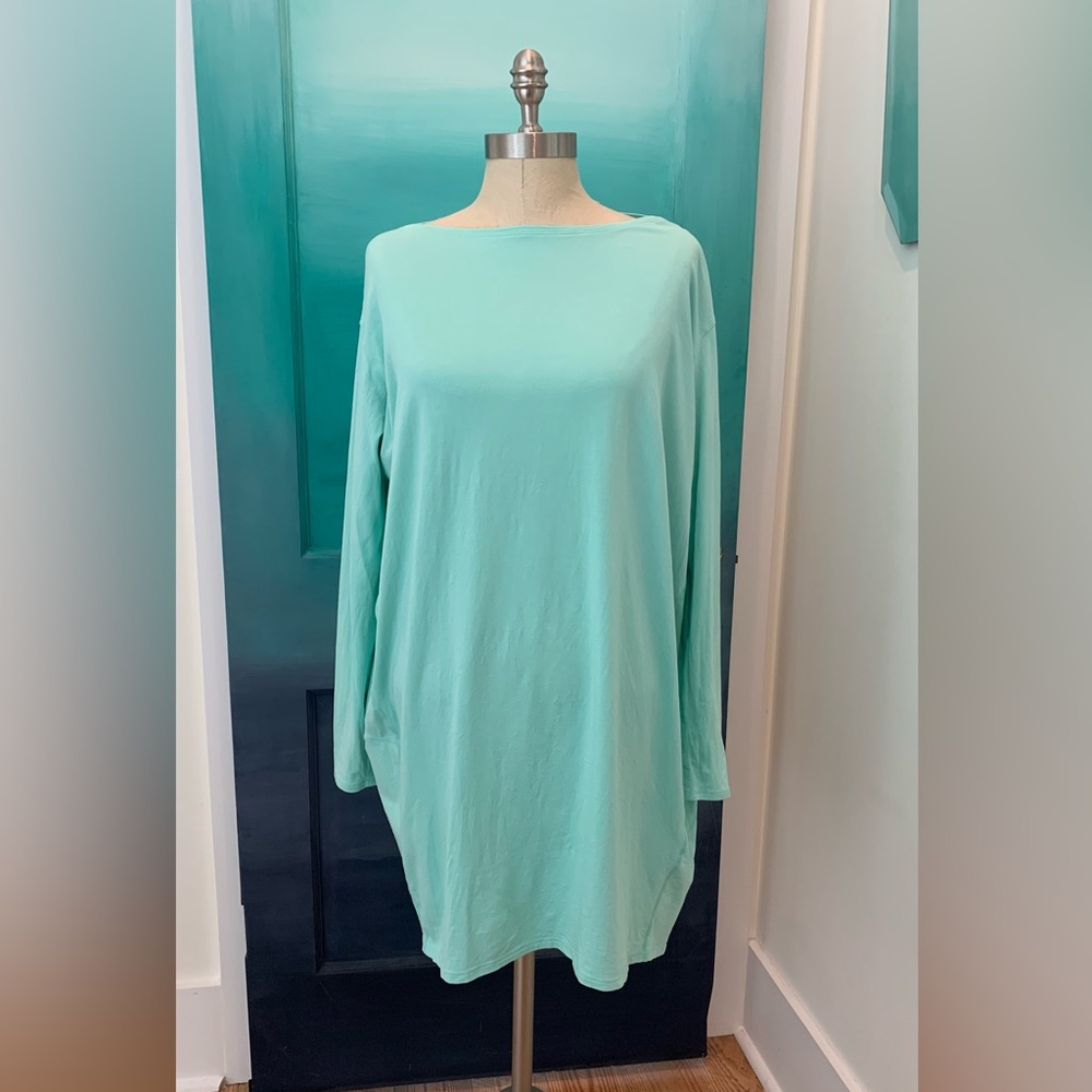 Lululemon Back In Action Dress size 6. Worn once and washed. Tag removed. Aqua